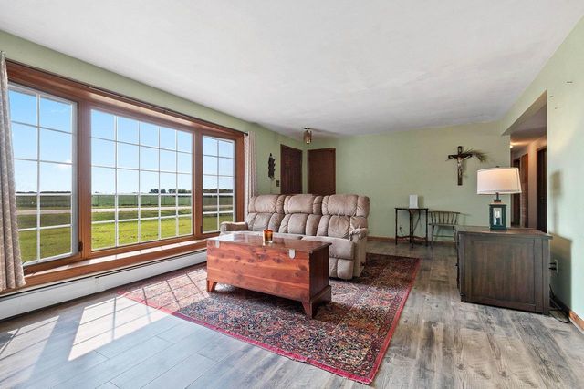 2565 S PINE TREE ROAD, De Pere, WI 54115