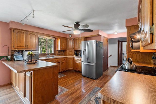 2565 S PINE TREE ROAD, De Pere, WI 54115