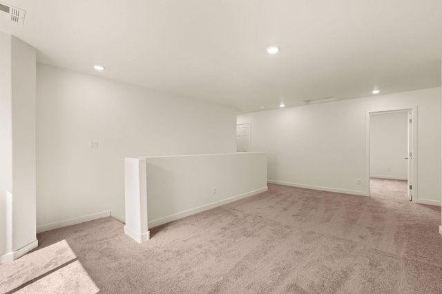 1640 Saddleback NE, Rio Rancho, NM 87144