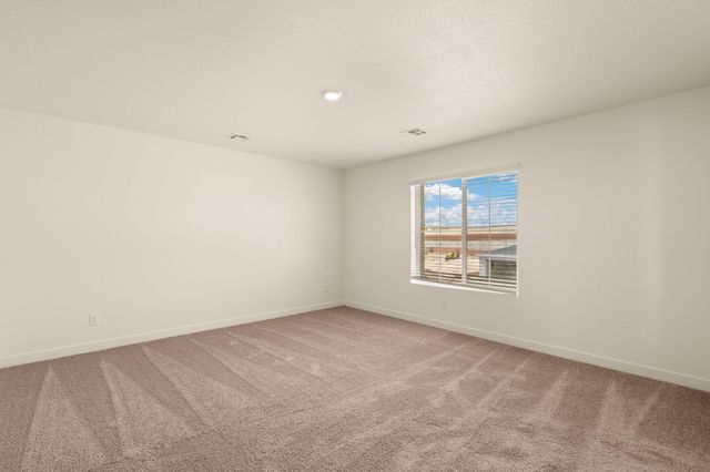 1640 Saddleback NE, Rio Rancho, NM 87144