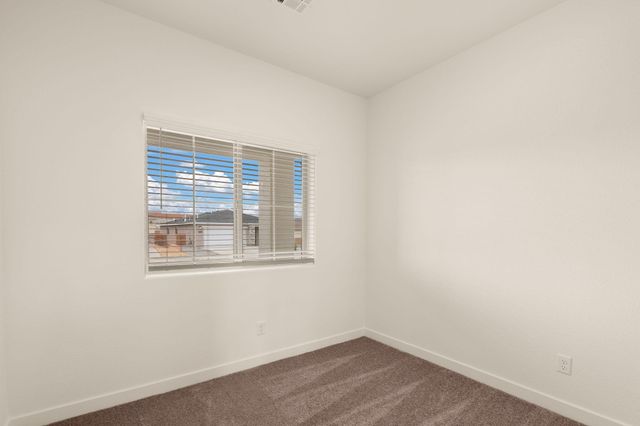 1640 Saddleback NE, Rio Rancho, NM 87144