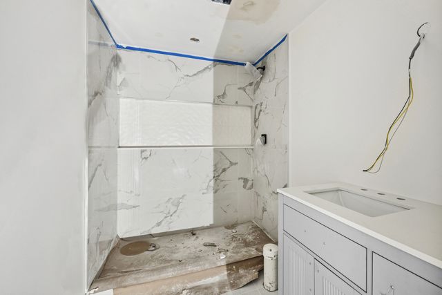 3538 W Le Moyne Street, Chicago, IL 60651