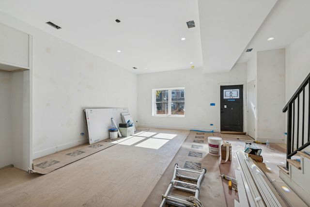 3538 W Le Moyne Street, Chicago, IL 60651