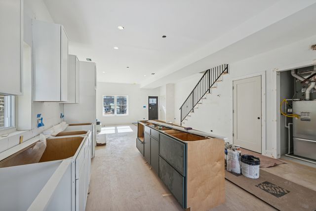 3538 W Le Moyne Street, Chicago, IL 60651