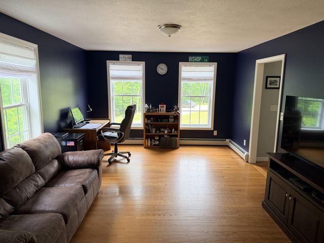 173 Oak Hill Road, Barrington, NH 03825