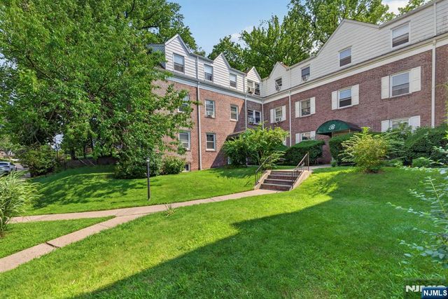 140 W Englewood Avenue 5B, Teaneck, NJ 07666