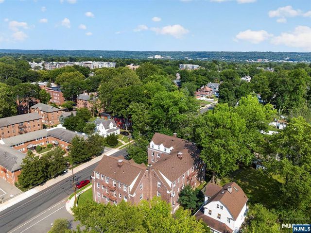 140 W Englewood Avenue 5B, Teaneck, NJ 07666