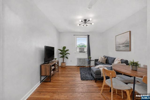 140 W Englewood Avenue 5B, Teaneck, NJ 07666