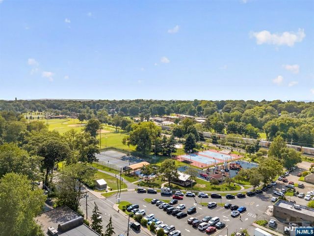 140 W Englewood Avenue 5B, Teaneck, NJ 07666