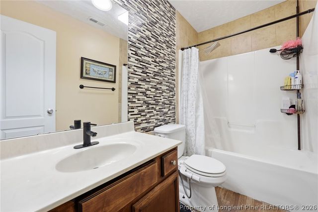 2105 Saint Nicholas Drive, Hope Mills, NC 28348