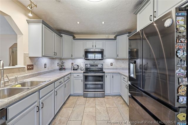 2105 Saint Nicholas Drive, Hope Mills, NC 28348