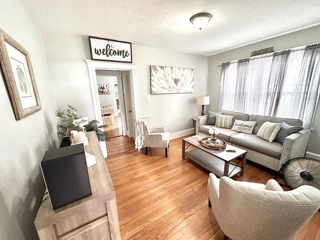 43-45 Roselin Ave, Quincy, MA 02169