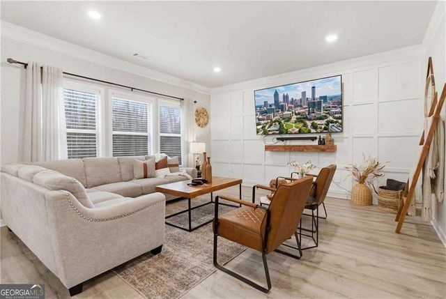 106 Creekside Bluff Way, Auburn, GA 30011