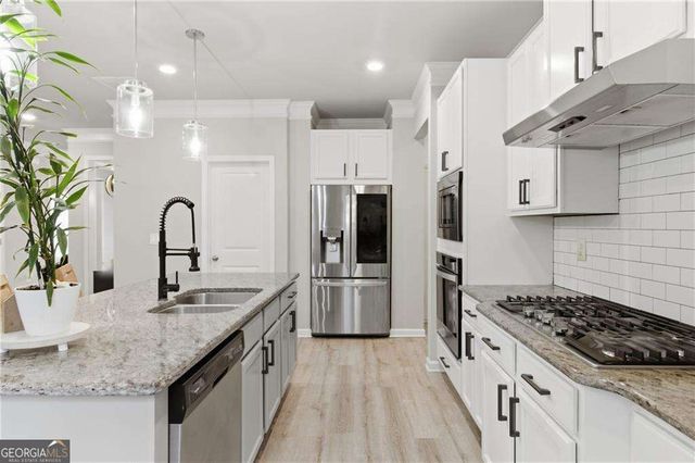 106 Creekside Bluff Way, Auburn, GA 30011