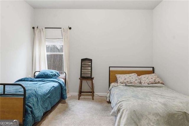 106 Creekside Bluff Way, Auburn, GA 30011