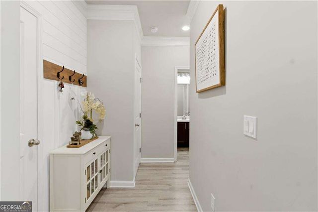 106 Creekside Bluff Way, Auburn, GA 30011