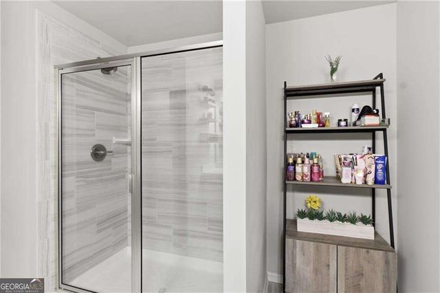 106 Creekside Bluff Way, Auburn, GA 30011