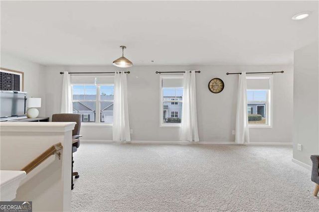 106 Creekside Bluff Way, Auburn, GA 30011