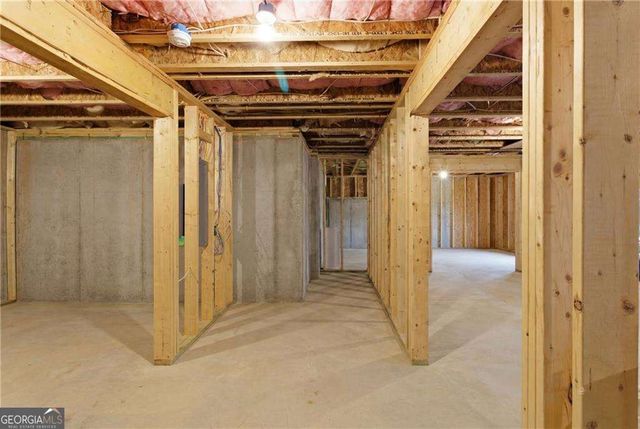 106 Creekside Bluff Way, Auburn, GA 30011