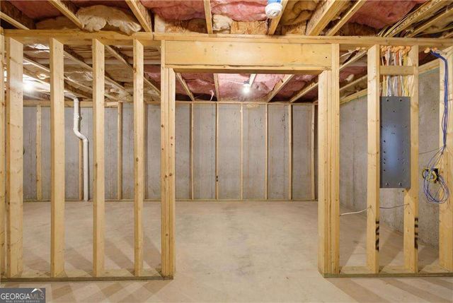 106 Creekside Bluff Way, Auburn, GA 30011