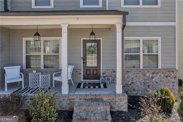 106 Creekside Bluff Way, Auburn, GA 30011