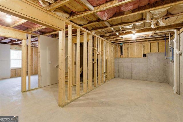 106 Creekside Bluff Way, Auburn, GA 30011