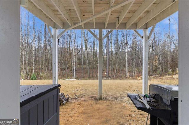 106 Creekside Bluff Way, Auburn, GA 30011