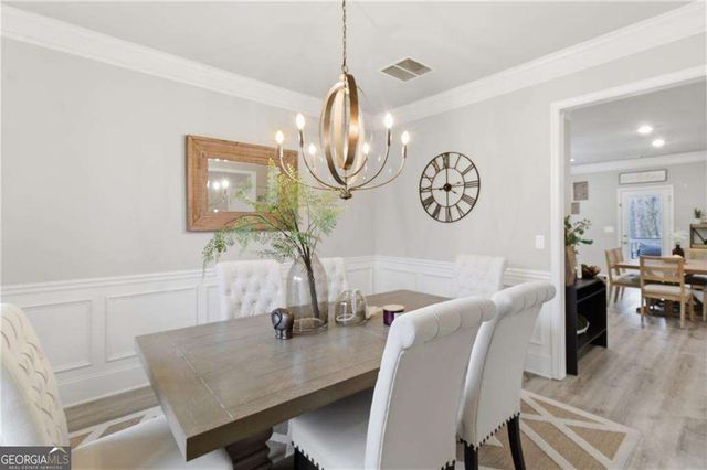 106 Creekside Bluff Way, Auburn, GA 30011