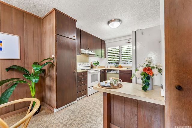 2193 Ala Mahamoe Street, Honolulu, HI 96819