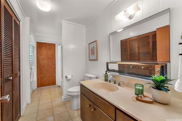 2193 Ala Mahamoe Street, Honolulu, HI 96819