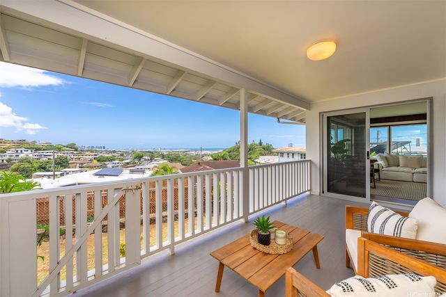 2193 Ala Mahamoe Street, Honolulu, HI 96819