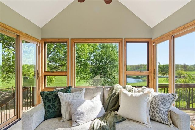 3910 Carter Drive, Smithville, MO 64089