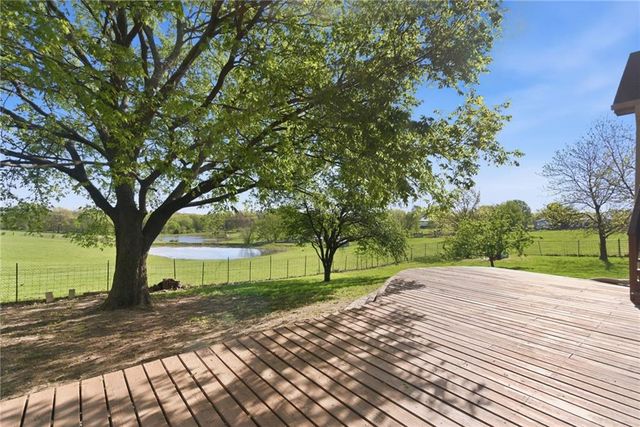 3910 Carter Drive, Smithville, MO 64089