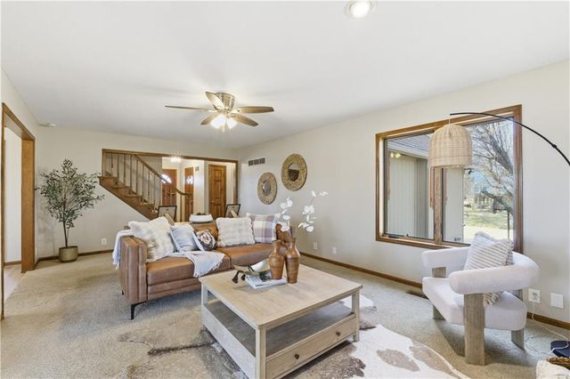3910 Carter Drive, Smithville, MO 64089