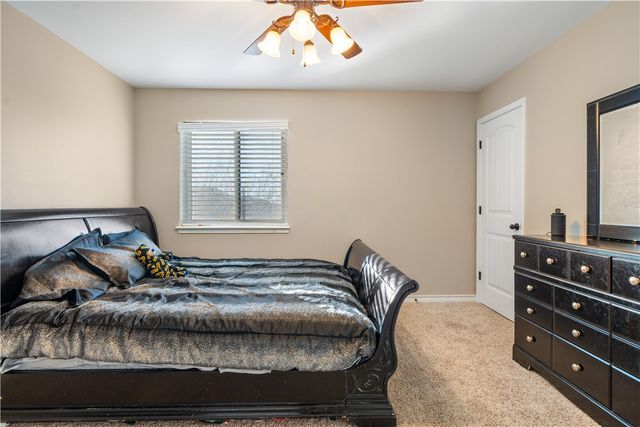 7426 Lake Geneva Dr, Corpus Christi, TX 78413