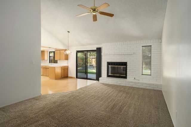 6465 N Cornelia Avenue, Fresno, CA 93722