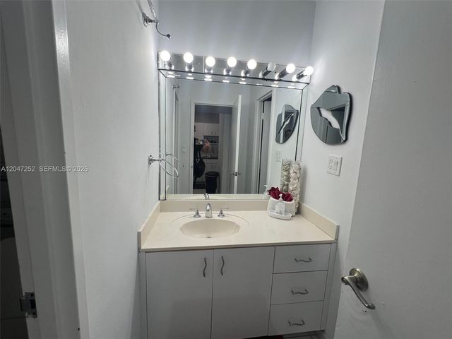 100 Lincoln Road 1126, Miami Beach, FL 33139