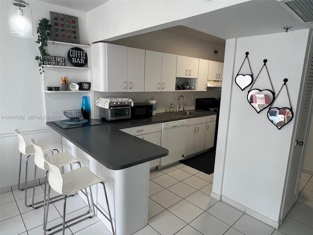 100 Lincoln Road 1126, Miami Beach, FL 33139