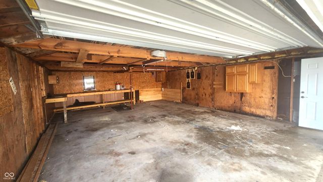 2021 S A Street, Elwood, IN 46036