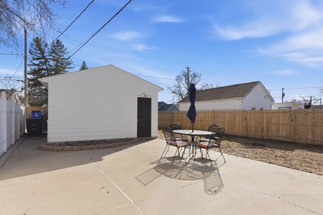 2631 AVENUE C, Council Bluffs, IA 51501