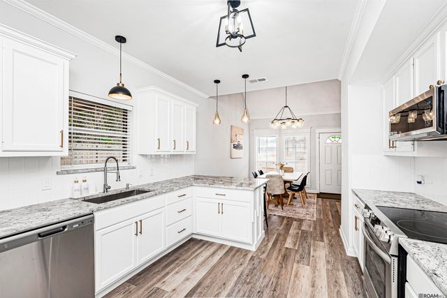 7943 Tara Dr, Denham Springs, LA 70726