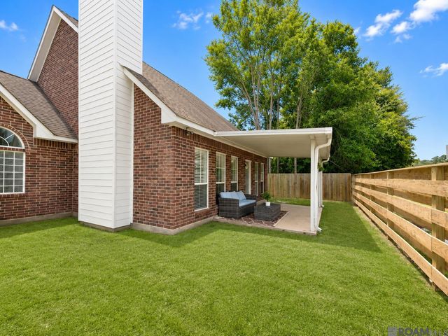 7943 Tara Dr, Denham Springs, LA 70726