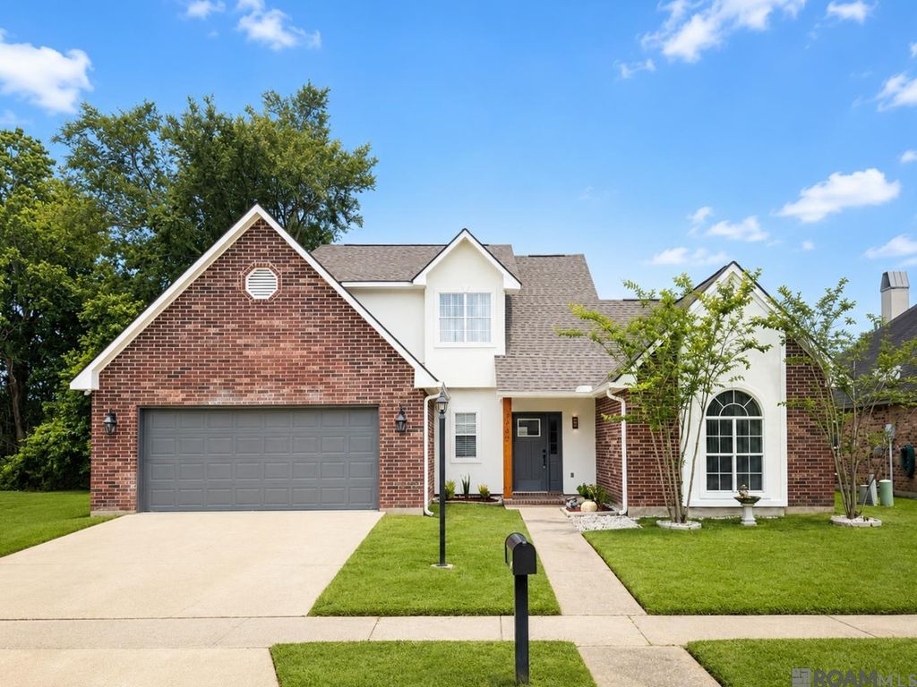 7943 Tara Dr, Denham Springs, LA 70726