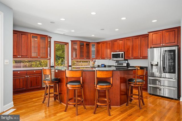 214 W LIEBIG ST, Egg Harbor City, NJ 08215