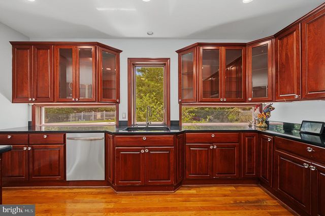 214 W LIEBIG ST, Egg Harbor City, NJ 08215