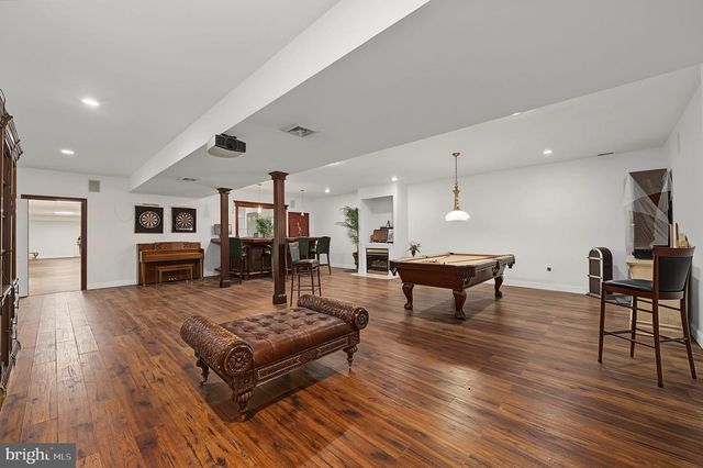 214 W LIEBIG ST, Egg Harbor City, NJ 08215