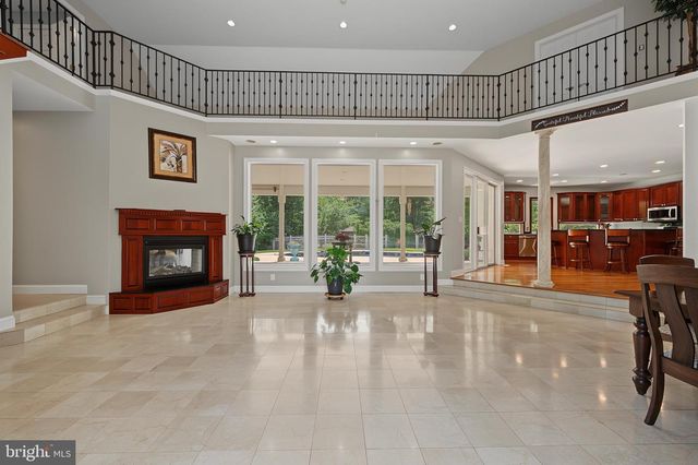 214 W LIEBIG ST, Egg Harbor City, NJ 08215
