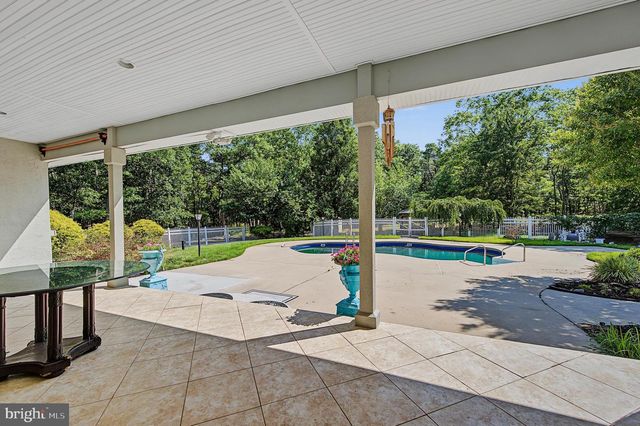 214 W LIEBIG ST, Egg Harbor City, NJ 08215