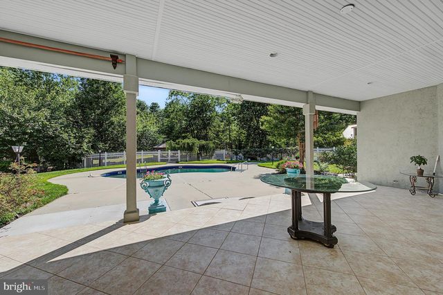 214 W LIEBIG ST, Egg Harbor City, NJ 08215
