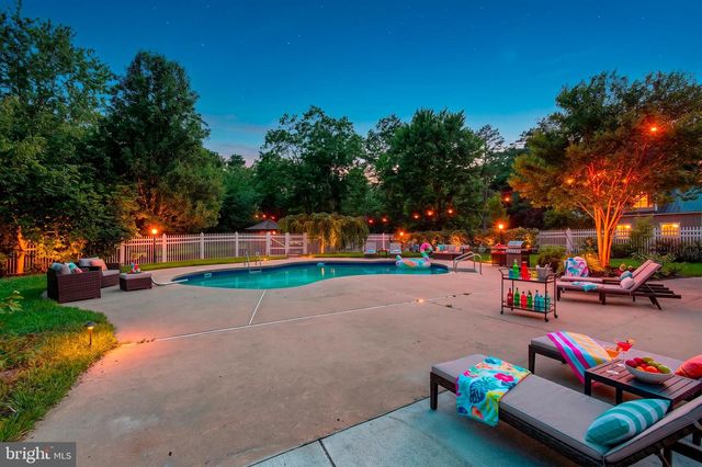 214 W LIEBIG ST, Egg Harbor City, NJ 08215